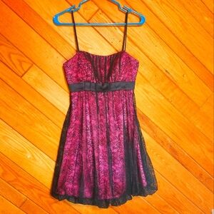 Morgan & Co juniors 5/6 pink and black lace spaghetti strap formal mini dress